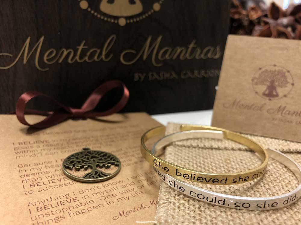 1 Sliver Mental Mantras Bracelet + 1 Gold Mental Mantras Bracelet (Español) + Free Matching Guided Meditation